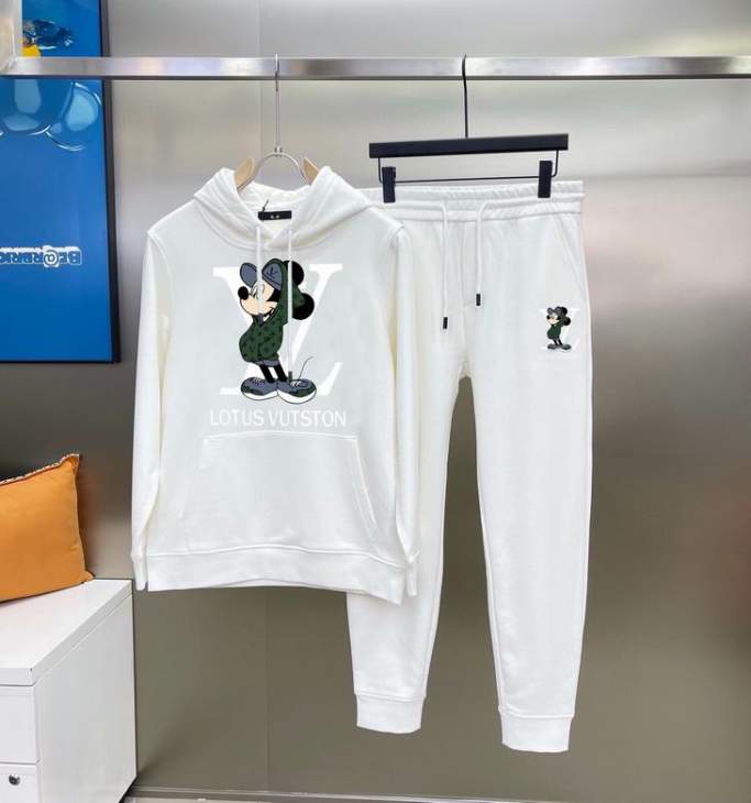 Picture of LV Sweater Suits _SKULVM-4XLkdtn14440886